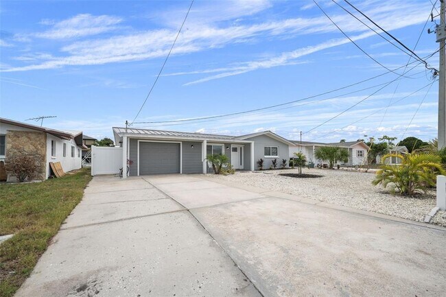 Building Photo - 13704 Veronica Dr