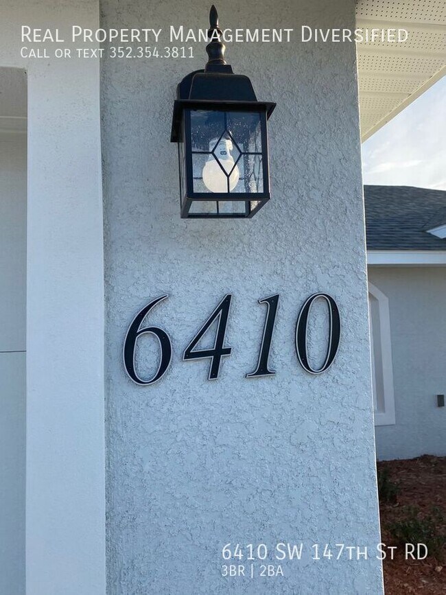 Building Photo - 6410 SW 147th St Rd