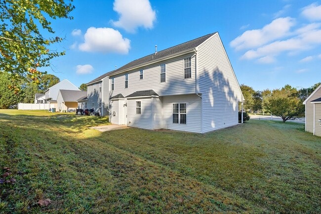 Building Photo - 4 Bedroom Home for Rent in Raleigh NC | Garage | Pet Friendly | $500 Off First Months Rent!