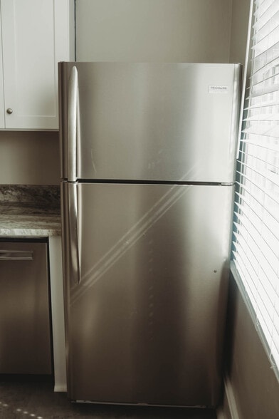 Kitchen - 529 Washington E St