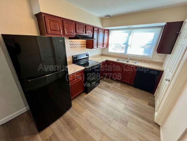 Building Photo - 242 Emerling Dr