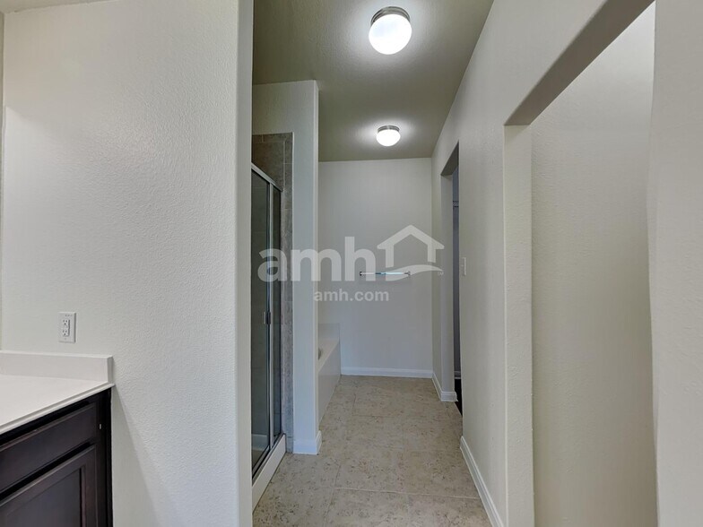 Building Photo - 4705 Merchant Trail
