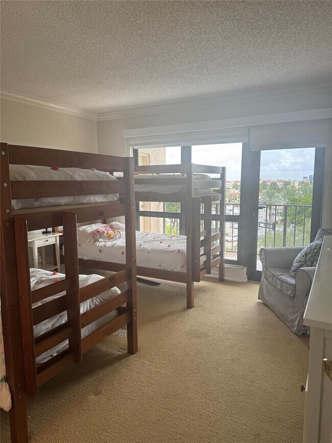 Building Photo - 4900 N Ocean Blvd