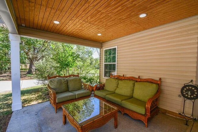 Building Photo - 886 Jefferson Walk Cir