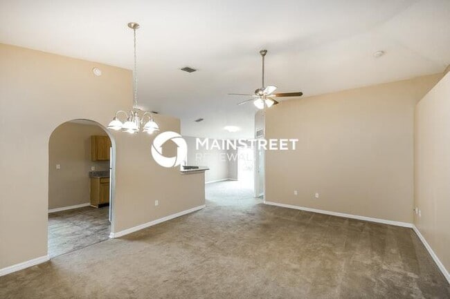 Building Photo - 3 Bedroom Pet-Friendly Home in Jacksonvill...