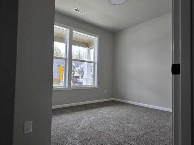 Building Photo - 738 NW 28th St