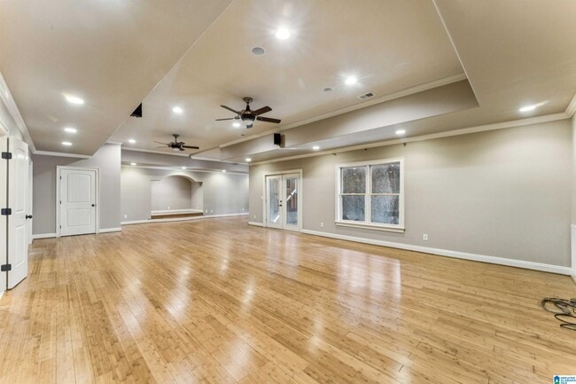 Building Photo - 2005 Lake Heather Dr