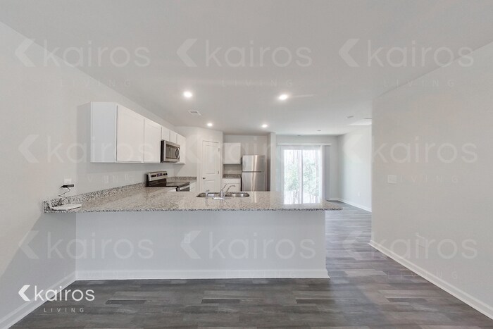 Building Photo - 2505 Upland Cir SE