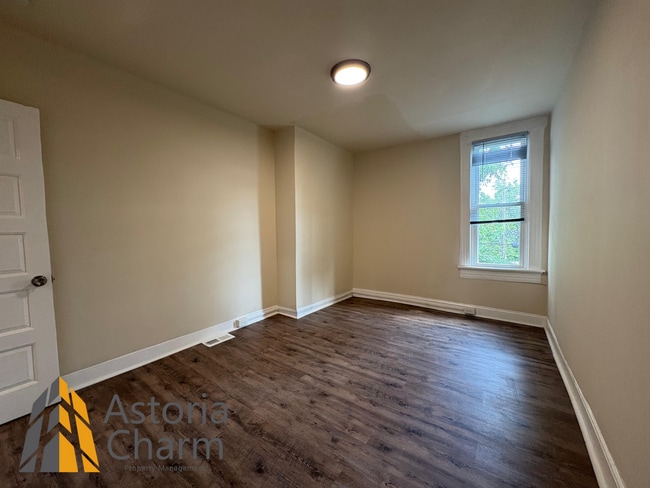 Building Photo - Move-In Ready 4-Bedroom Home with Updated ...
