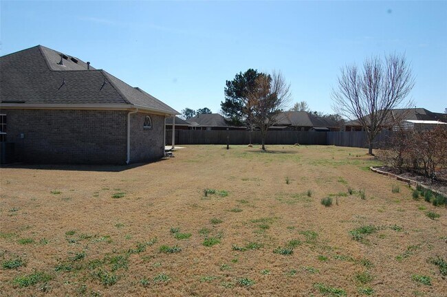 Building Photo - 108 Crenshaw Ct