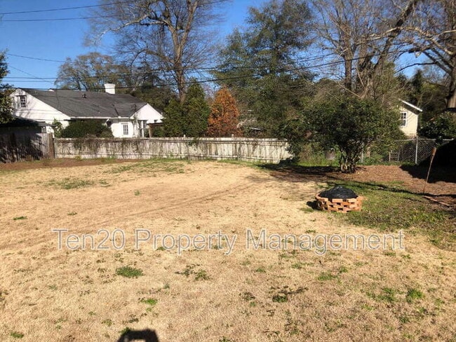 Building Photo - 1514 Hilton Ave