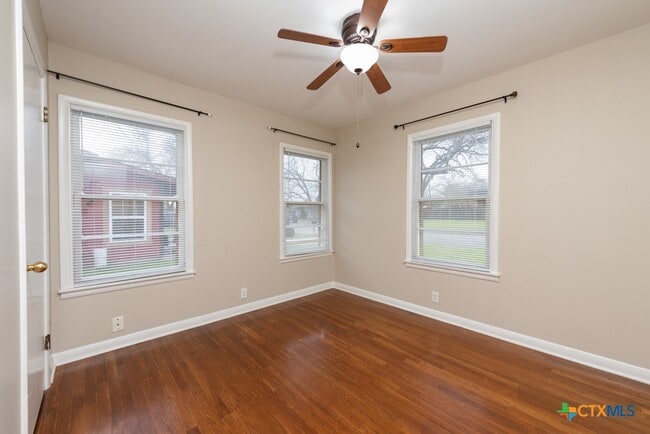 Building Photo - 126 Bellaire St