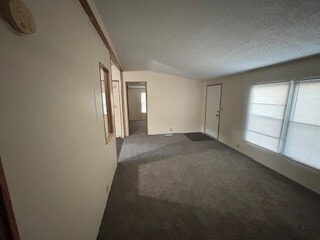 Building Photo - 831 N Pontiac Trail