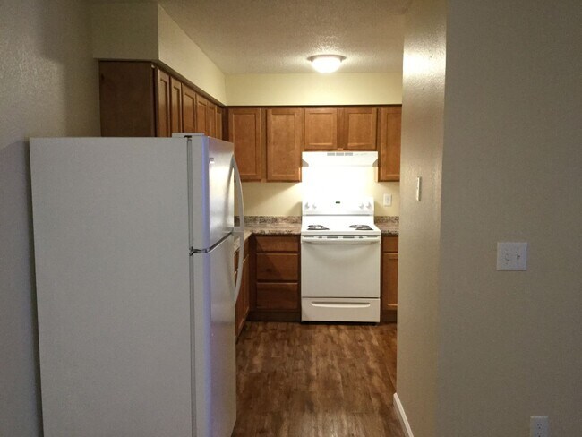 Building Photo - Table Rock Apartments
