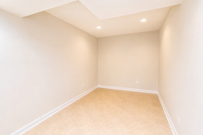 Building Photo - 1305 1st St