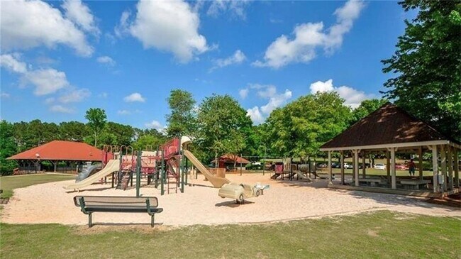 Building Photo - 800 Satinwood Pl