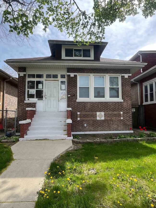 Primary Photo - 1537 N Mason Ave