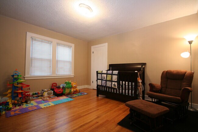 Building Photo - 233 Garfield Ave SW