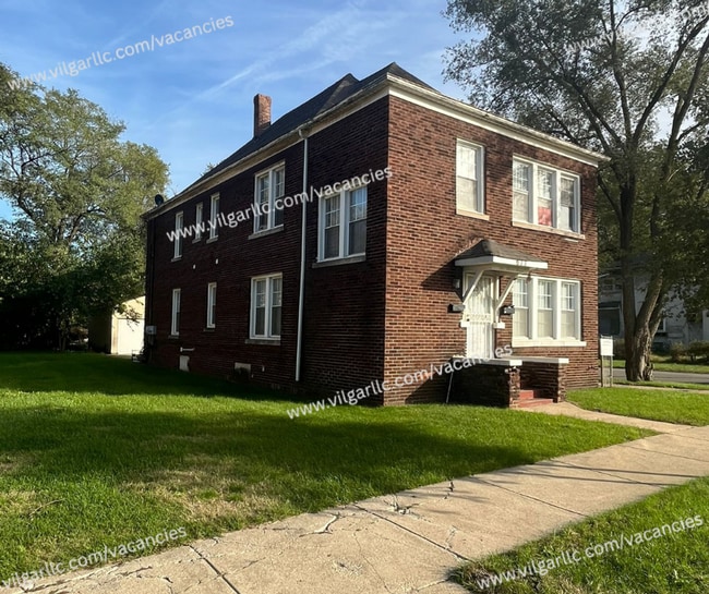 Building Photo - 677 Tyler St