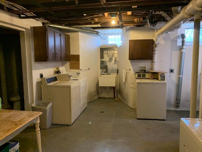 Building Photo - 7 Mt Vernon St