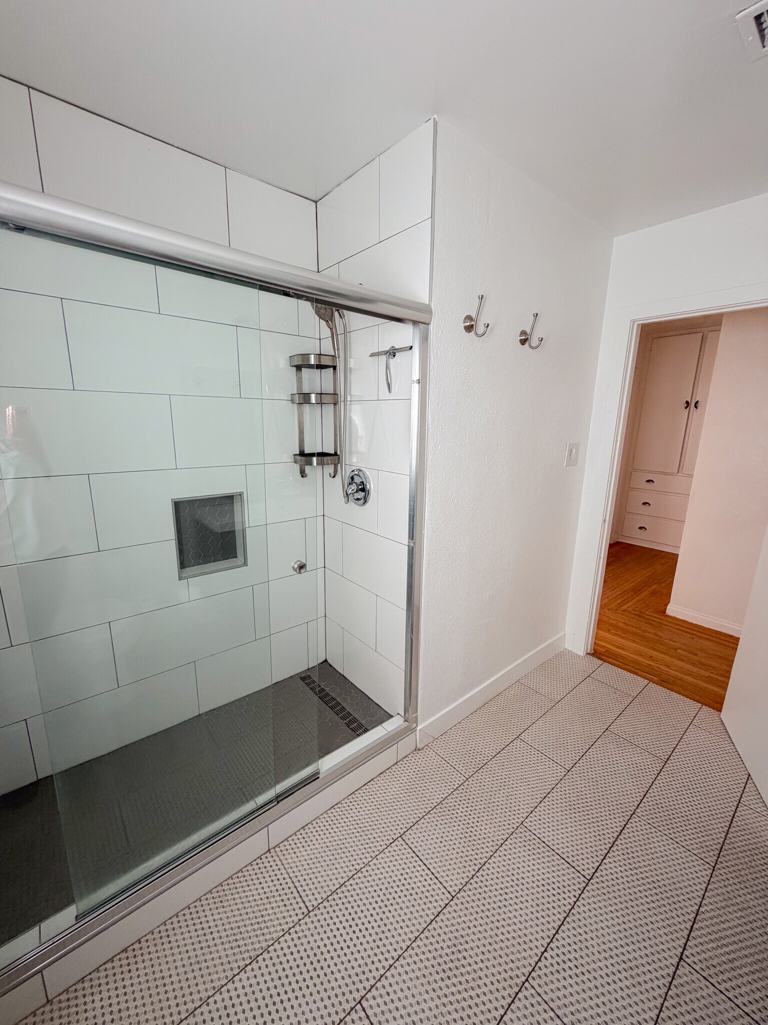 Building Photo - 925 Park Paseo