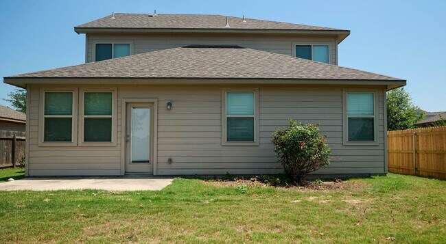 Building Photo - Spacious 5 Bedroom Home in Reserve at Westcreek