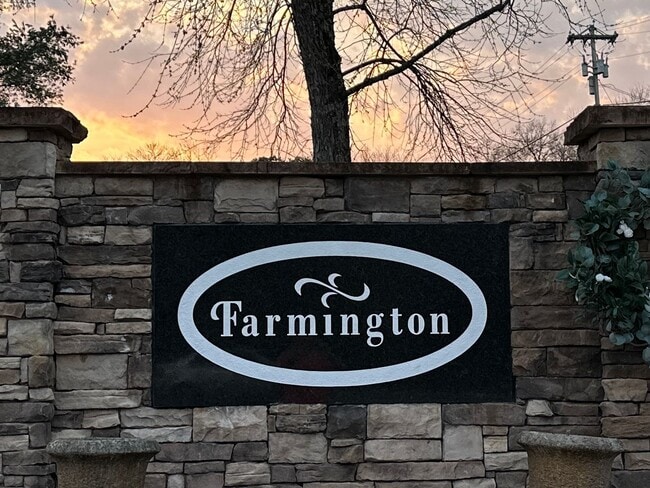 Building Photo - Stunning West Knoxville Transformation | Designer Kitchen & Smart Home Features