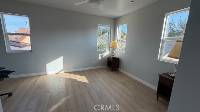 Building Photo - 2413 La Crescenta Ave