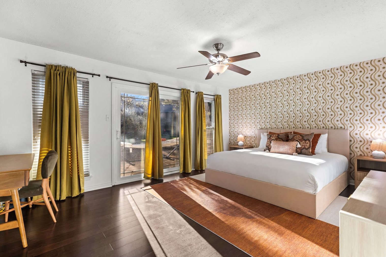 Building Photo - 326 Whisper Wood Ln