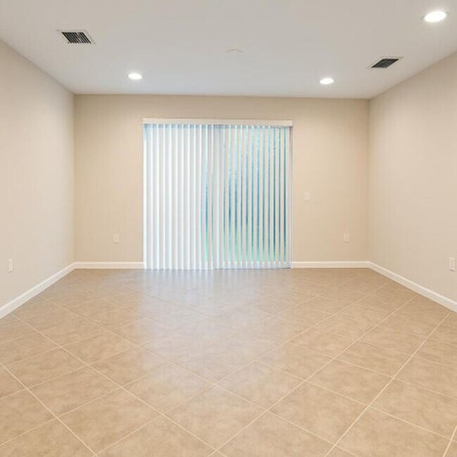 Building Photo - 5145 NW 30th Terrace