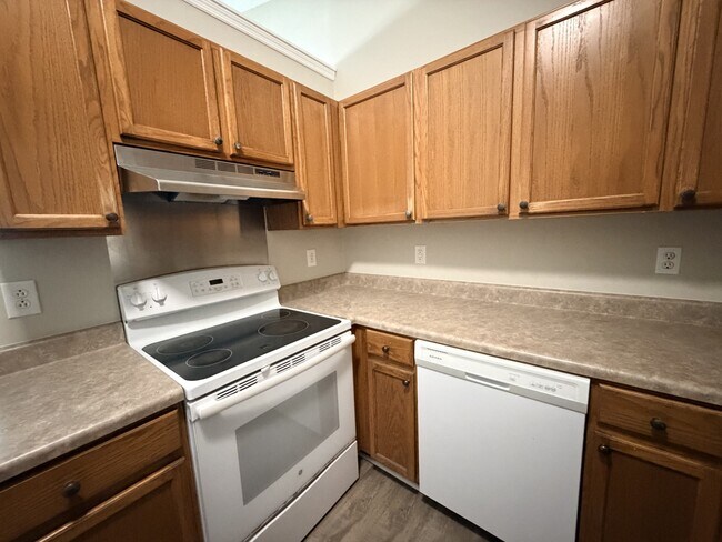 Building Photo - 3209 Deer Path Cir