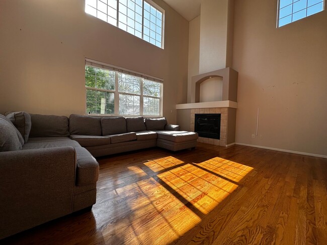 Building Photo - Beautiful four bedroom home in Arvada!