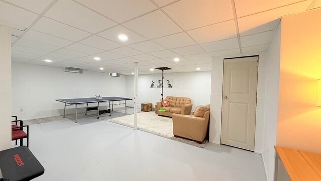 Building Photo - 124 Bonita Dr