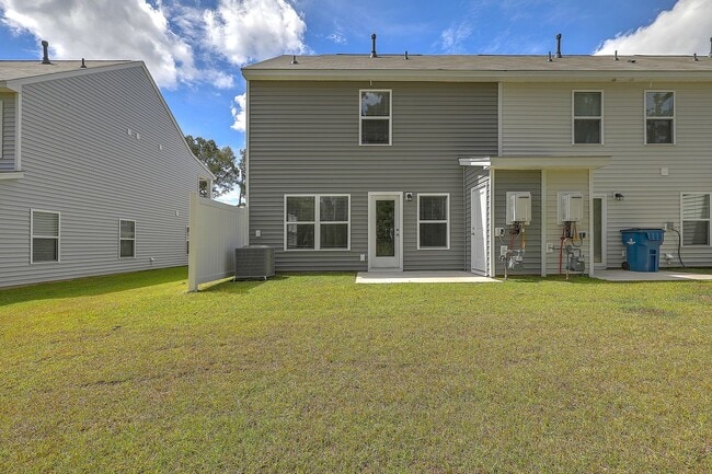 Building Photo - Shady Oaks Subdivision!