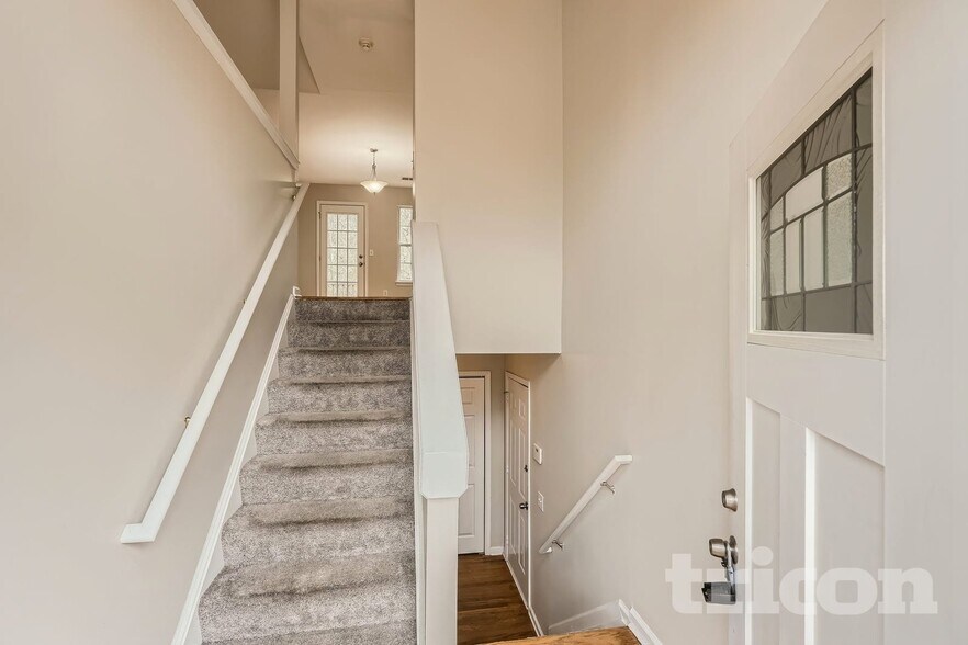 Building Photo - 3160 Brookfield Dr SW