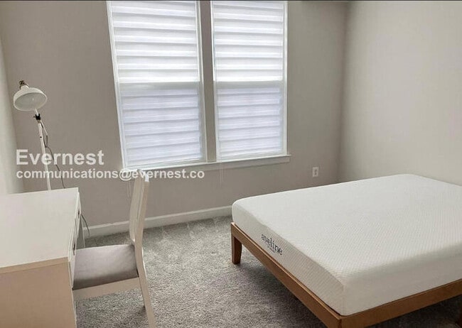 Building Photo - 13230 Woodland Park Rd