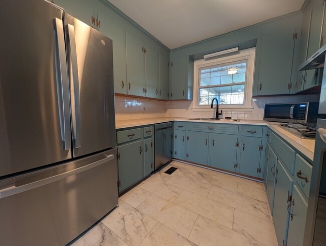 Building Photo - 6138 Village Hwy