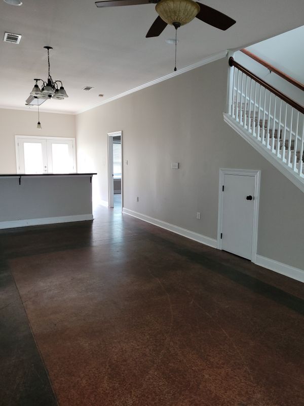 Building Photo - 12384 Village Maison Dr