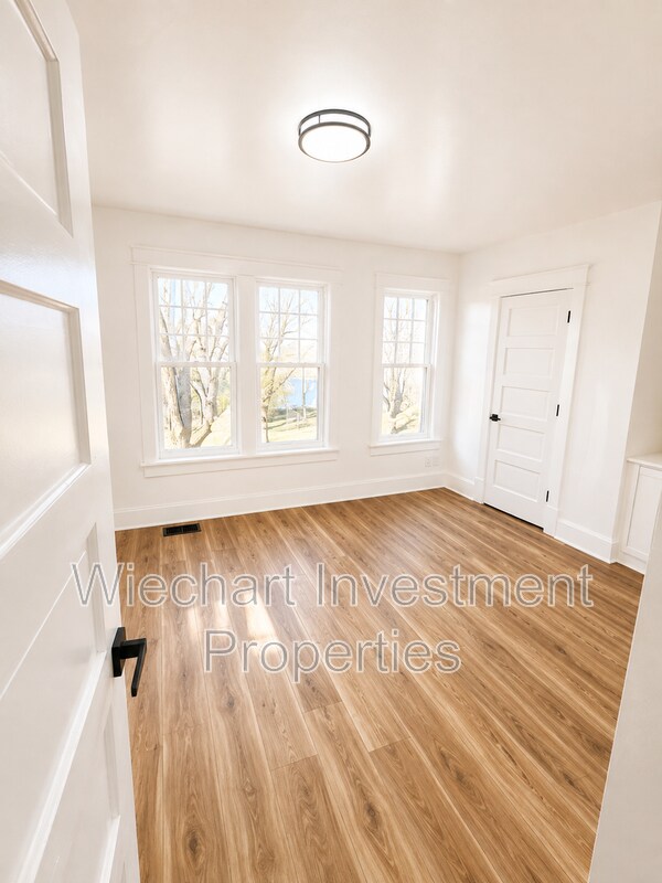 Building Photo - 426 Hazel Ave