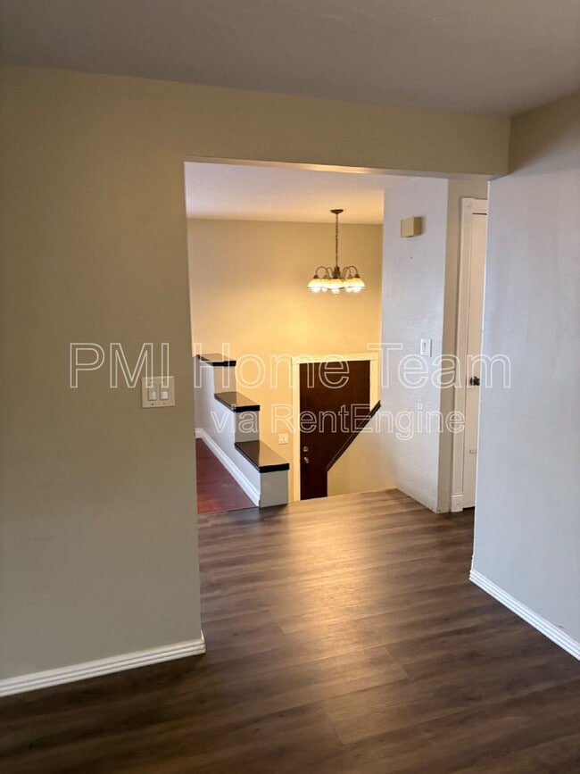 Building Photo - 463 W 2300 S