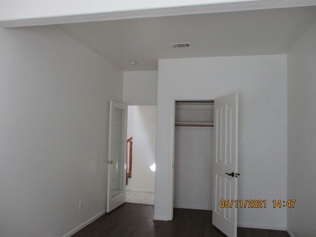 Building Photo - Beautiful Southwest Home