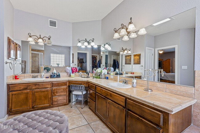Building Photo - 3824 Tierra Lisboa Ln
