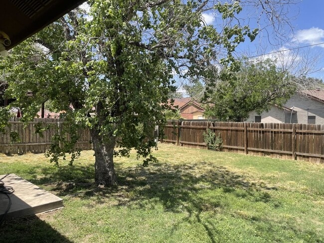 Building Photo - 8685 Northridge Loop