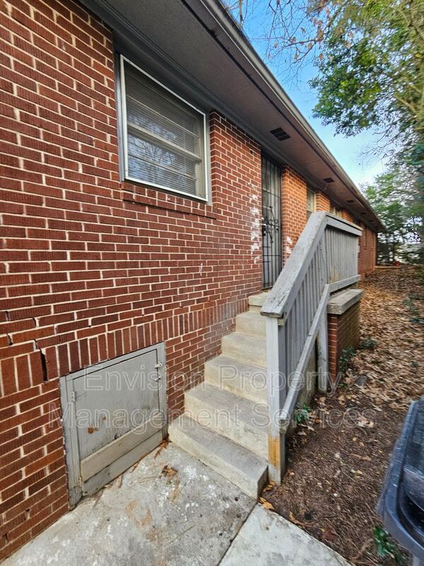 Building Photo - 2036 McPherson Drive