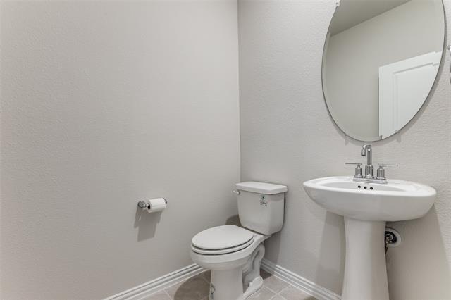 Building Photo - 5011 Bellhurst Dr
