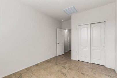 Building Photo - Charming 3-Bedroom Home with 2 Full Baths close to Park