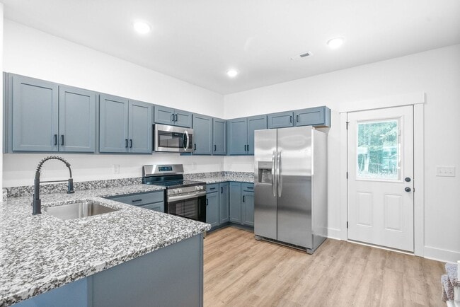Building Photo - 304 Front Rdg Cir