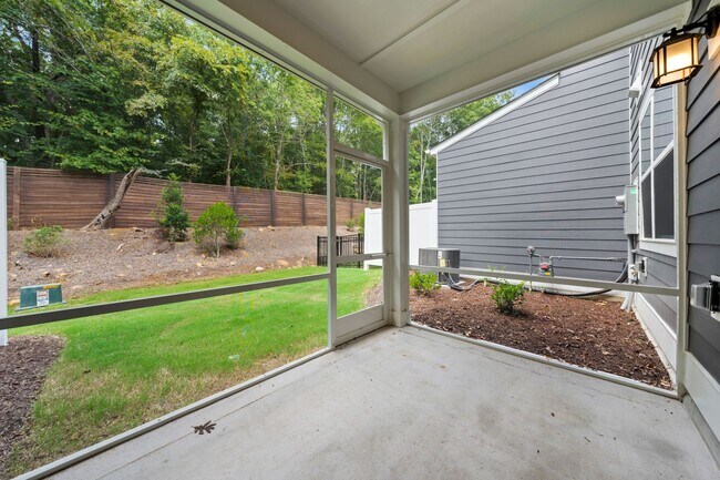 Building Photo - 205 Millennium Dr
