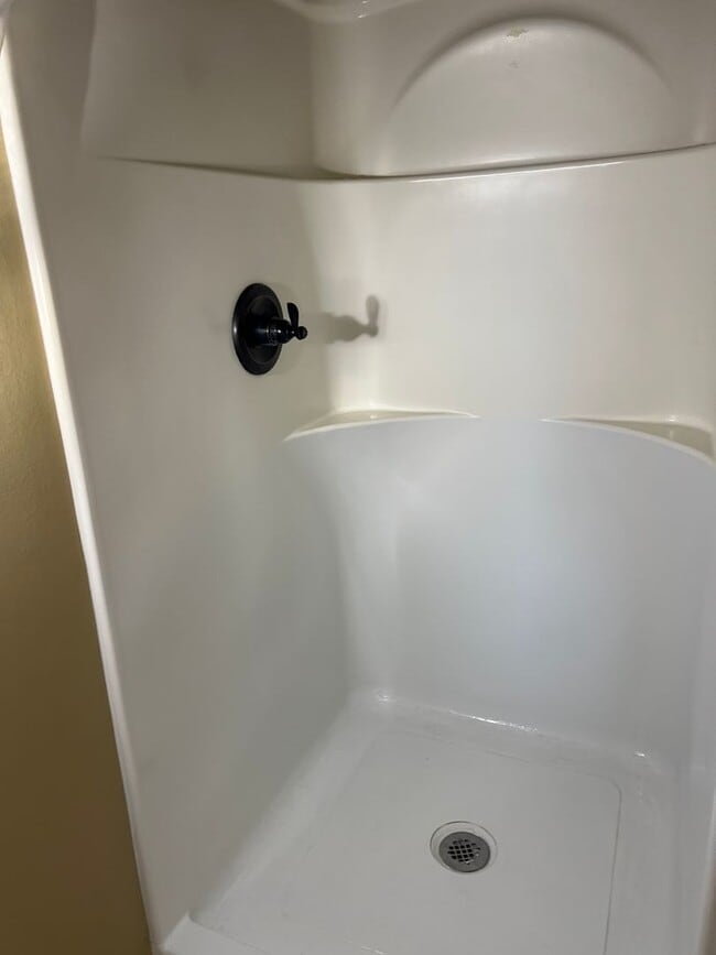 Building Photo - 317 Barbara Dr