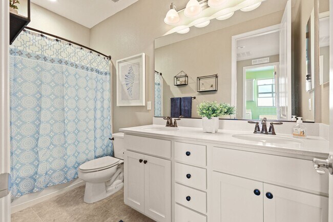 Building Photo - Immaculate single owner home in Natomas w/generous open layout